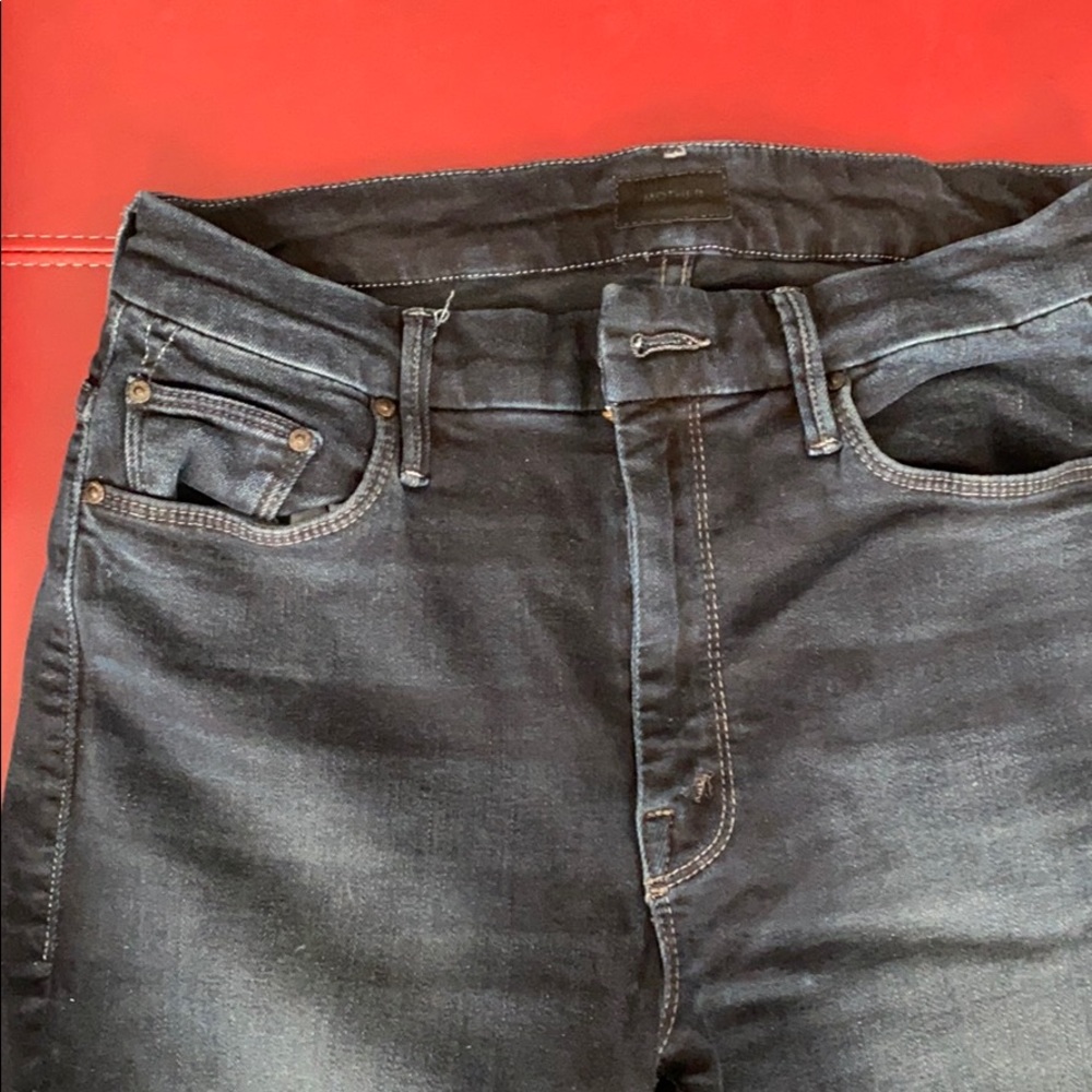 Mother darker wash “The Looker”